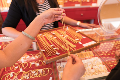 传统金店如何借力饰品销售，打造黄金消费新体验