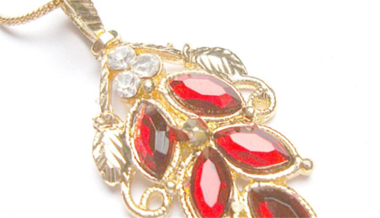 丝之吻 以饰品诉说柔情，用销售编织时尚